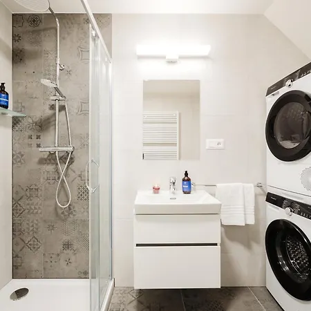 Days - Modern With Ac Near King's Park *