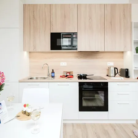 Days - Modern With Ac Near King's Park * פראג