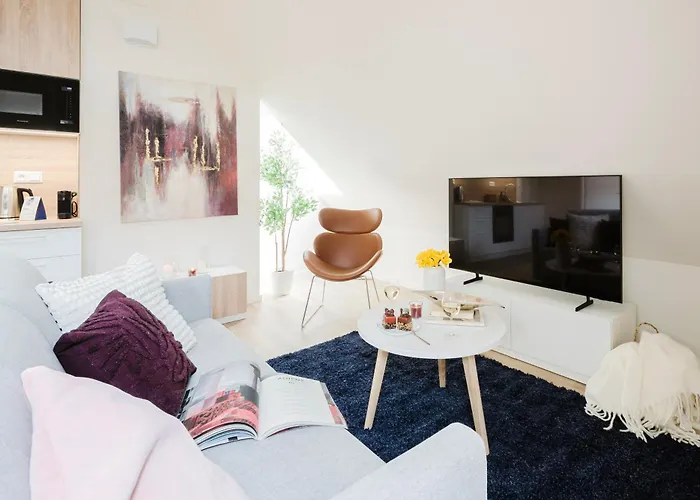 Days - Modern With Ac Near King's Park *