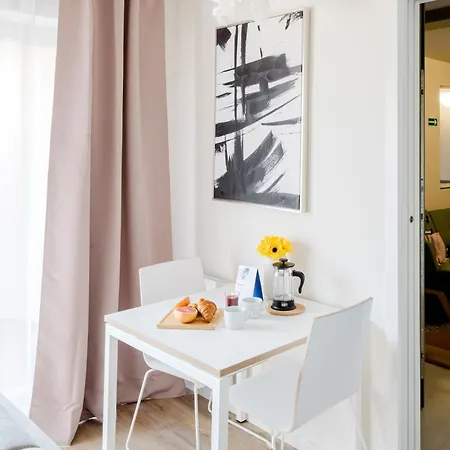 Days - Modern With Ac Near King's Park Prague