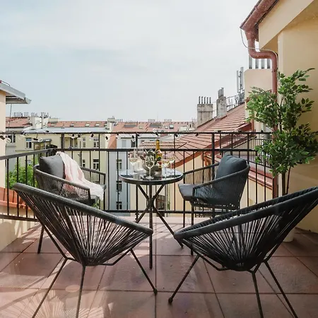 Days - Modern With Ac Near King's Park Apartment