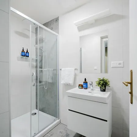 Apartment Days - Modern With Ac Near King's Park