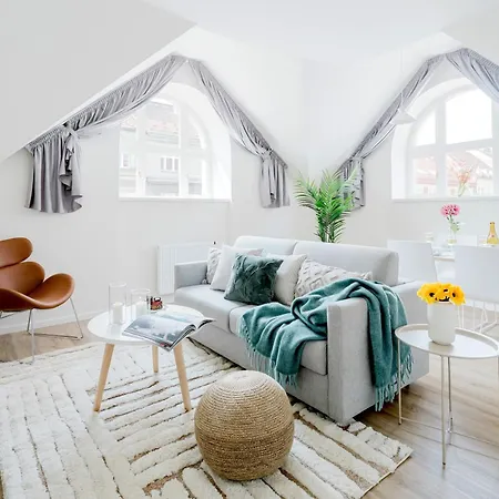 Apartment Days - Modern With Ac Near King's Park