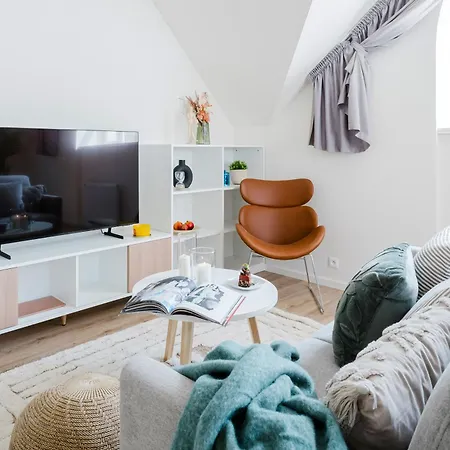 Days - Modern With Ac Near King's Park Apartment *