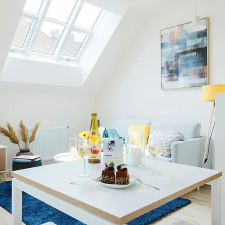 Days - Modern With Ac Near King's Park Apartment Prague
