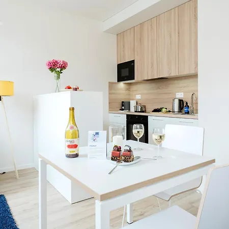 Days - Modern With Ac Near King's Park *