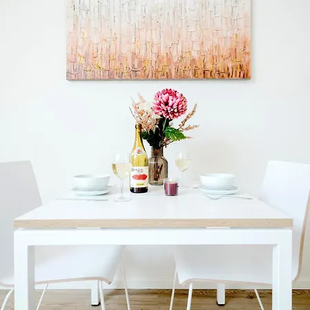 Days - Modern With Ac Near King's Park Apartment *